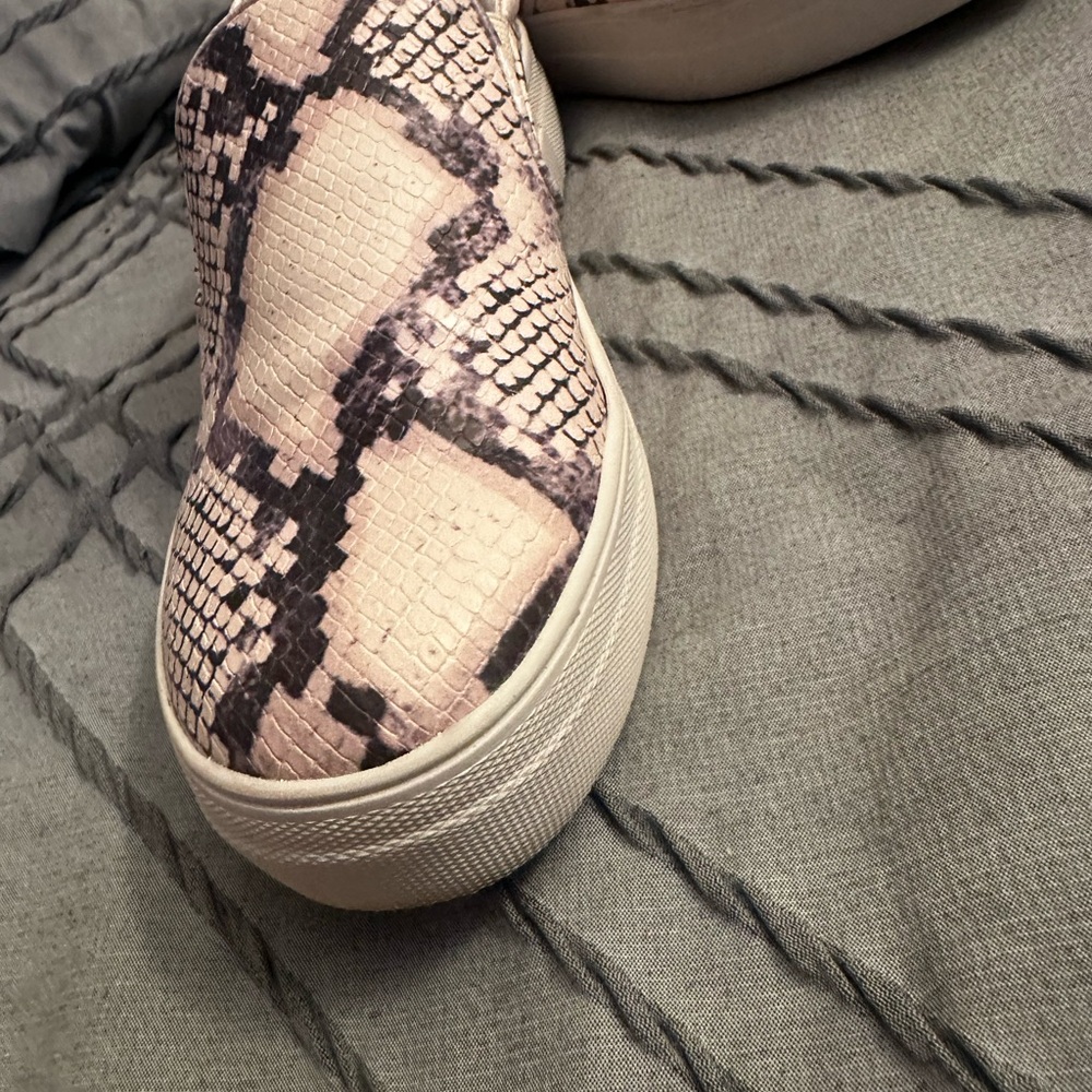 Steve Madden Pink and Black Snake Print Sneakers - Picture 7 of 13